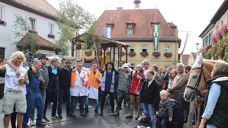 Von Schwänen, Hähnen und dem Jauchefass