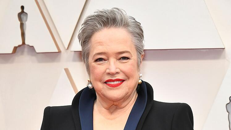 Kathy Bates ist derzeit in der Hauptrolle des Serienremakes "Matlock" zu sehen.