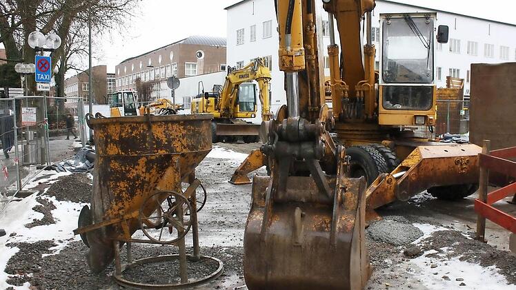Alle Bagger stehen still, wenn die Witterung es will: Wegen der frostigen Temperaturen sind die Arbeitslosenzahlen gestiegen.