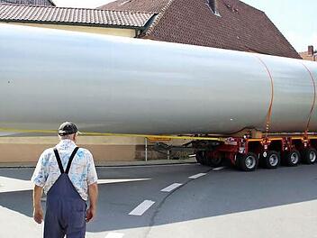 In Gärtenroth ging es eng zu, aber die Durchfahrt klappte.  Fotos: Friedwald Schedel