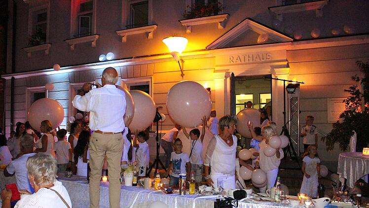 Impressionen von der "Weißen Nacht"   Foto: Evi Seeger