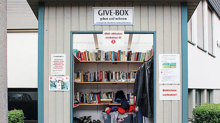 Tauschen, stöbern oder ungeliebte Sachen verschenken: Das alles geht in der Give Box.
