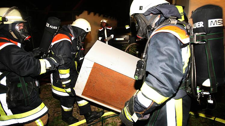 Feuerwehrleute im Einsatz