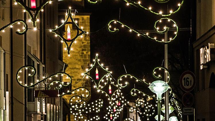 Adventsbeleuchtung Coburg: MauerFoto: Jochen Berger