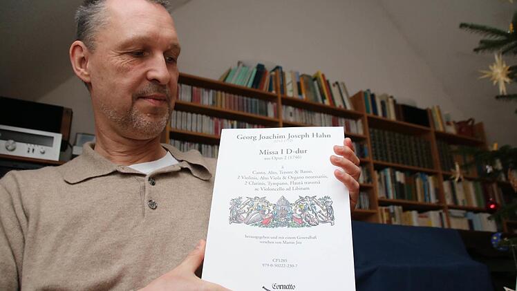 Dr. Martin Jira hat die Missa I D-dur von Georg Joachim Joseph Hahn neu editiert. Foto: Heike Beudert