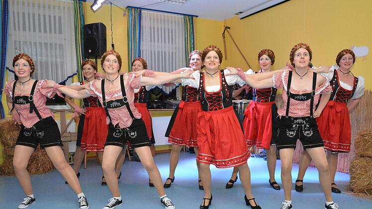Die Saalenixen aus Bad Bocklet hatten in Windheim einen Gastauftritt. Foto: Björn Hein