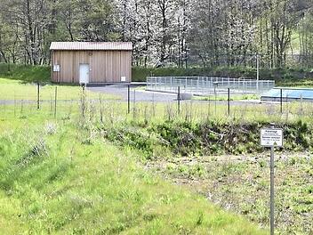 Die Kläranlagen gelten als „Stromfresser“. Deshalb sollen die Klärwerke in Königsberg und Altershausen (unser Bild) mit Photovoltaikanlagen bestückt werden.