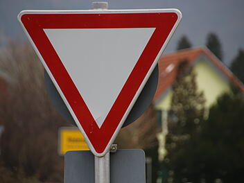 Kitzingen: Vorfahrtsverletzung führt zu Unfall