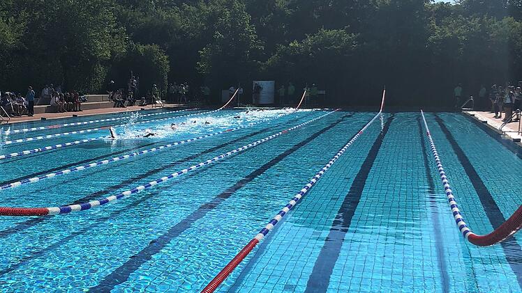 Verlängerte Badesaison in Hof: "FreiBad" bleibt länger geöffnet
