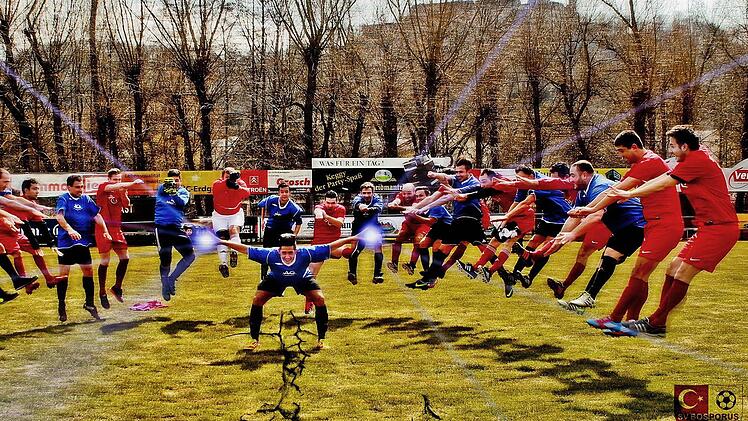 Das Ziel dabei ist die japanische Anime-Serie "Dragonball" nachzuahmen. Darin führt der Angreifer einen Kamehameha-Schlag aus, der alle in der Nähe stehenden Feinde nach hinten weg in die Luft katapultiert. Foto: Arif Türken