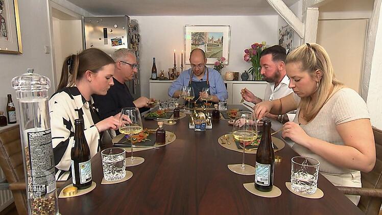 An Tag 4 trifft sich die "Dinner"-Runde bei Steffen in Kempen.