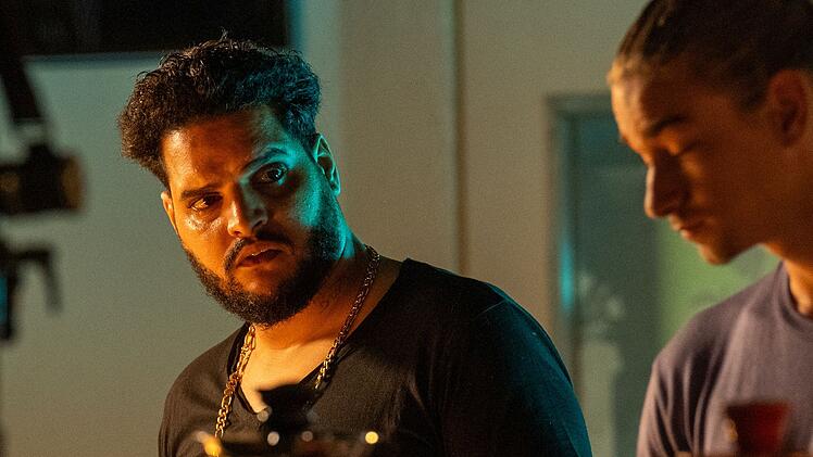 Der Betreiber einer Shisha-Bar verschwindet spurlos. Zu Hause wartet seine besorgte Familie.