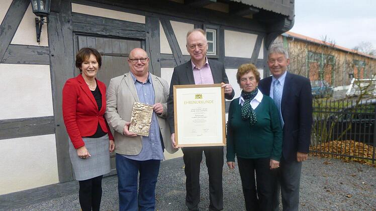 Christine Bender, Klaus Schebler, Helmut Blank, Irmgard Heinrich und Otto Hünnerkopf bei der Preisübergabe. Foto: Foto: Brigitte Gbureck