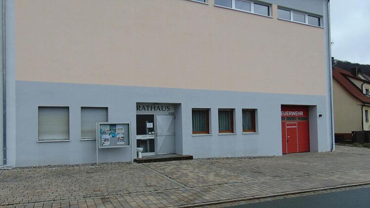 Die anderen Plätze wären bei dem neugestalteten Umfeld Altes Rathaus, alte Turnhalle. Foto: Petra Malbrich