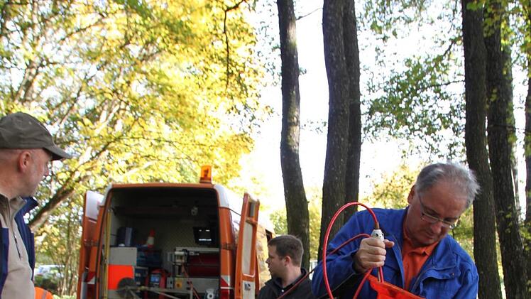 Doch die große Kamera kommt nicht weiter. Nun wird eine kleinere Kamera auf die Reise geschickt. Foto: Ulrike Müller