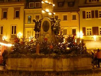 Alkohol spielte eine Hauptrolle bei der Weihnachtsschlägerei 2017 auf dem Kulmbacher Marktplatz.  Am Montag verurteilte das Amtsgericht Kulmbach die drei Angeklagten. Foto: Archiv