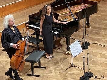Der Cellist Mischa Maisky und seine Tochter, die Pianistin Lily Maisky, die beim Kissinger Sommer ihr Debüt gab.