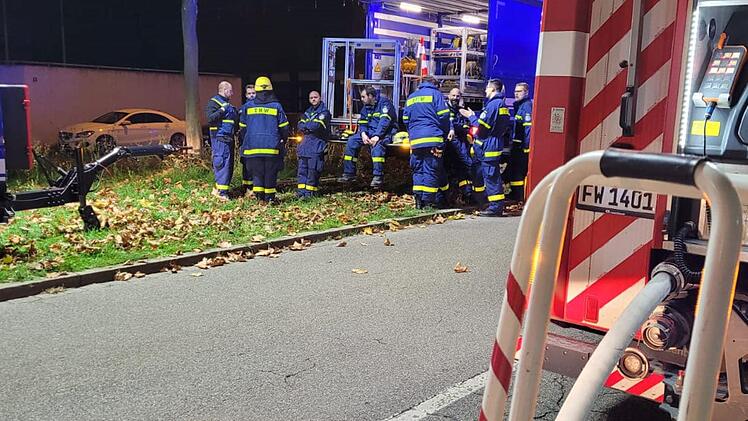 Gro&szlig;einsatz in N&uuml;rnberg: "Vollbrand" in Innenstadt betrifft mehrere H&auml;user - 100.000 Euro Schaden