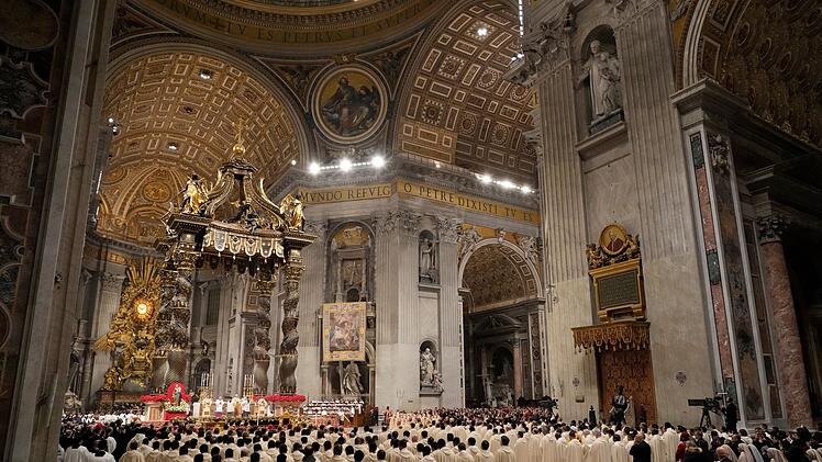 Erste Weihnachtsmette mit Papst Leo XIV.