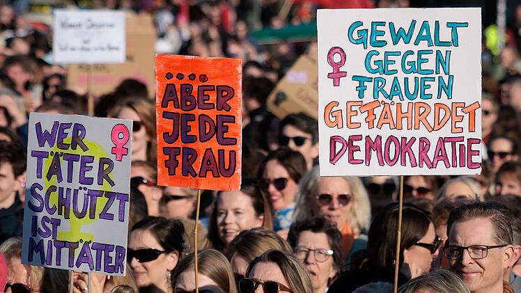 Demonstration gegen sexualisierte digitale Gewalt