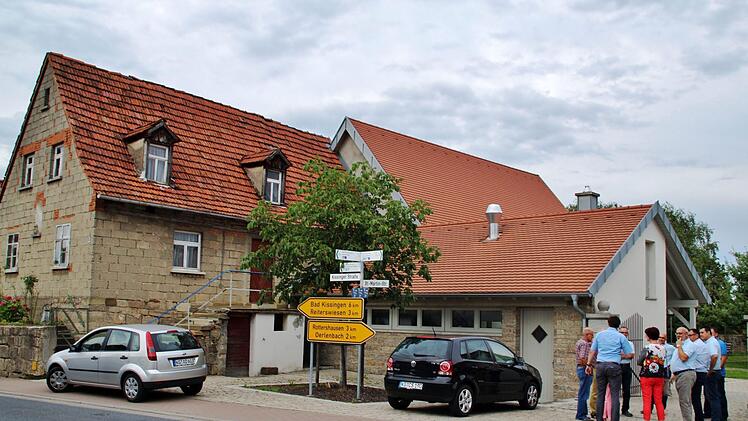 Der Gemeinderat machte sich bei einem Ortstermin in Eltingshausen selbst ein Bild. Foto: Werner Vogel