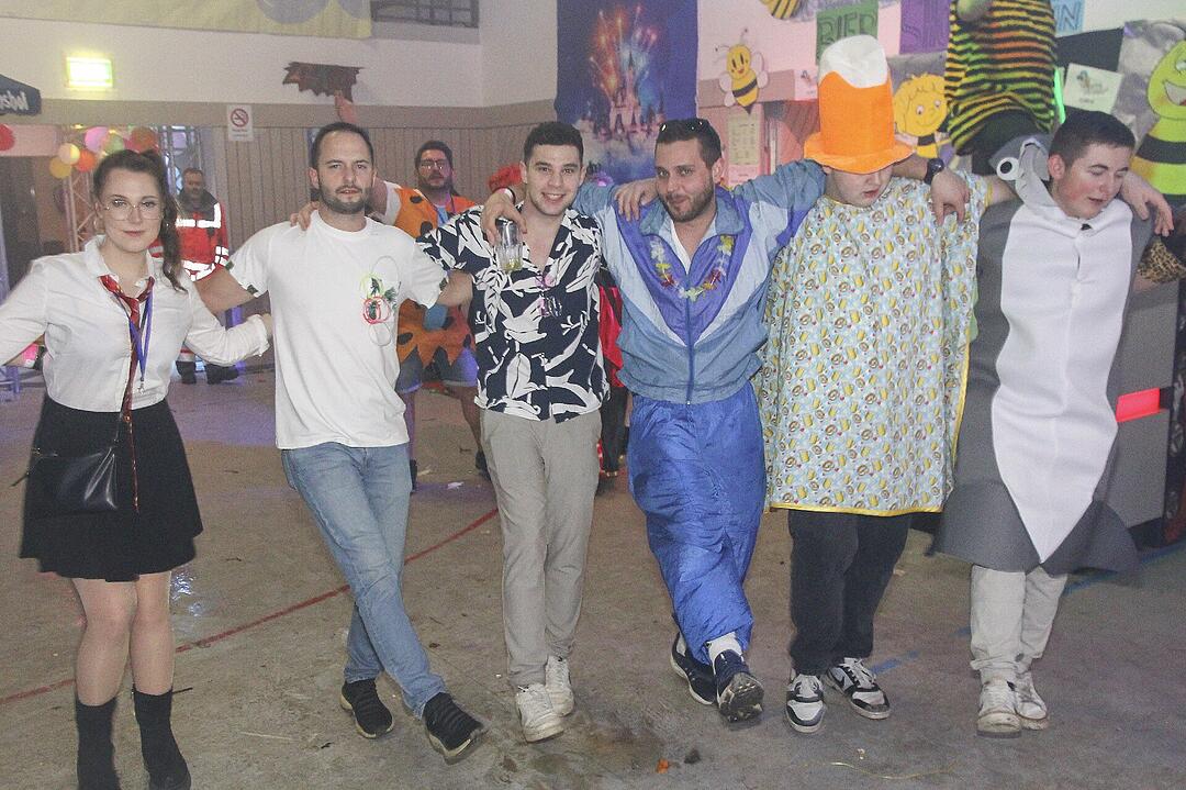 Super Stimmung beim Blütenfasching