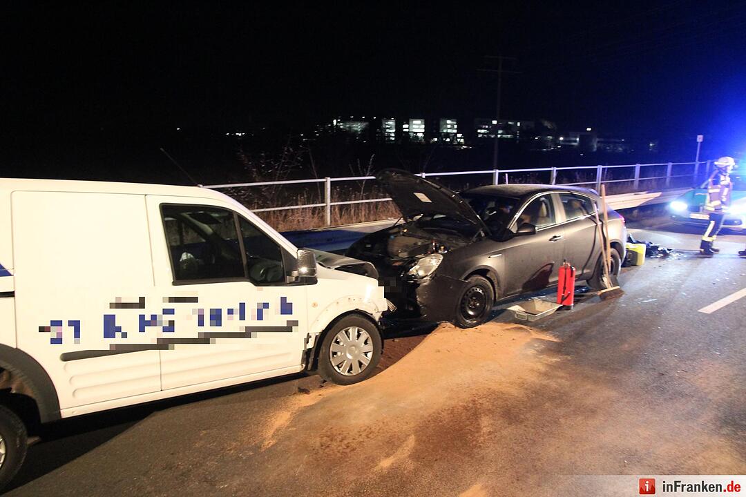 Sechs Verletzte nach Kollision auf der B470