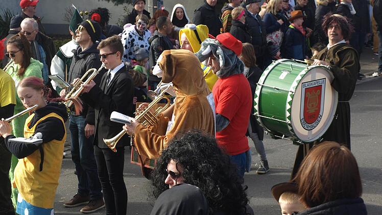 Faschingsumzug in Ebenhausen.  Foto: Stefan Geiger