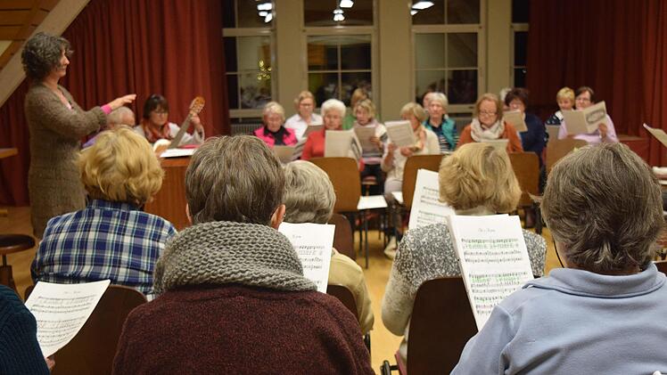 Die Proben für das Adventskonzert anlässlich des 70-jährigen Bestehens des Vereins laufen auf Hochtouren. Foto: Daniela Pondelicek