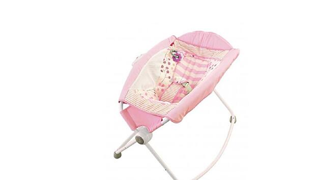 Nach dem Tod von mindestens 10 Babys warnen der Hersteller Fisher-Price und die amerikanische Verbraucherschutzbeh&ouml;rde vor den Baby-Wiegen der Modellreihe "Rock 'n Play". Bild: CPSC (Consumer Product Safety Comission)