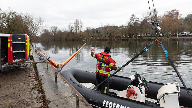 Schiffsunfall im Kreis Würzburg: Mehrere hundert Personen an Bord