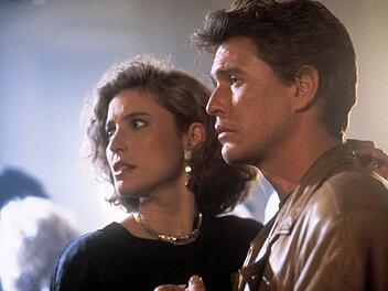 In Ridley Scotts Thriller "Der Mann im Hintergrund" (1987) spielte Mimi Rogers an der Seite von Tom Berenger ihre erste Hauptrolle.