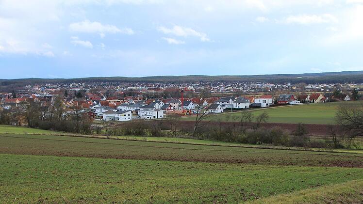 Für die Erweiterung des Wohngebiets Häckersteig ist hier noch jede Menge Platz.  Foto: Andreas Dorsch