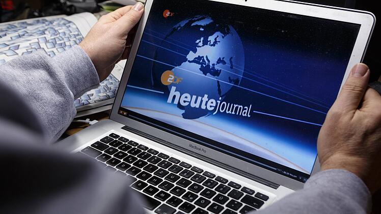 Das "heute journal" des ZDF sendete am Sonntag einen Beitrag, in dem KI-generierte Bilder zu sehen waren. Diese wurden als solche nicht gekennzeichnet.