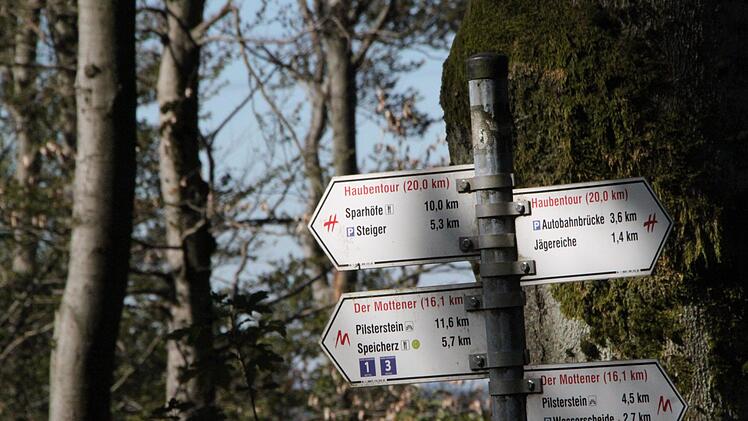 Mehrere Wanderrouten sind von der zeitweise Sperrung der Wanderwege betroffen. Foto: Ulrike Müller
