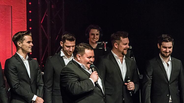Umjubelter Auftirtt: "The 12 Tenors" gastierten mit ihrer Jubiläums-Show im Coburger Kongresshaus.Foto: Jochen Berger