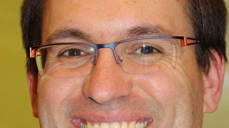 "Durch einen Kreisel würde man den ganzen Verkehr abbremsen", sagt Bauingenieur Gerhard Schwarzer.