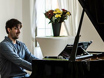 Der Pianist und Komponist Bernhard Schüler gastierte mit seinem triosence in Bad Rodach.Foto: Jochen Berger