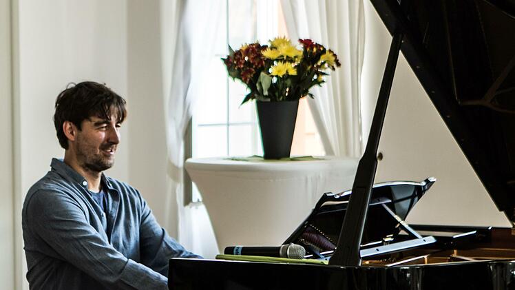 Der Pianist und Komponist Bernhard Schüler gastierte mit seinem triosence in Bad Rodach.Foto: Jochen Berger