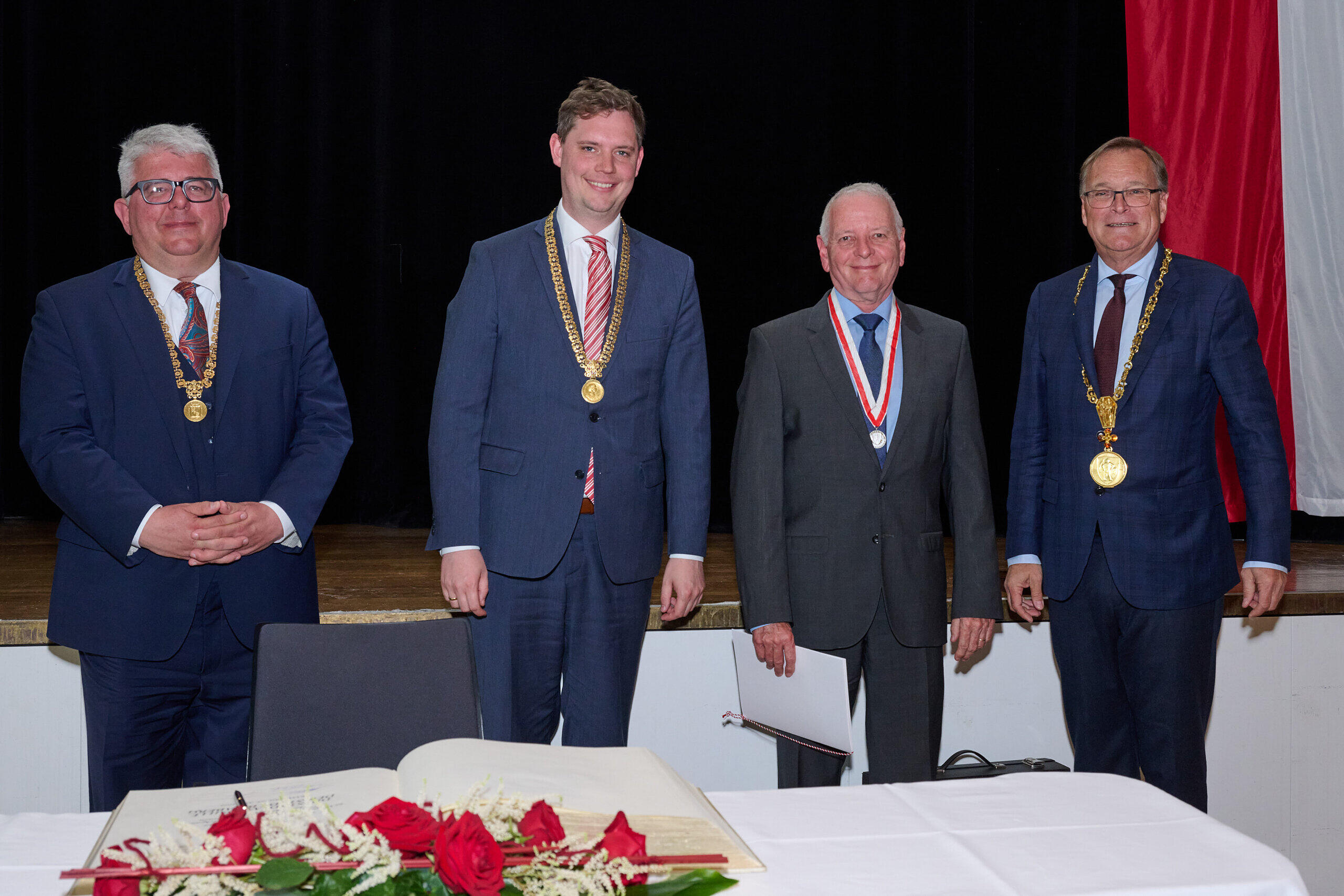 Bamberg Stadt ehrt sieben Persönlichkeiten mit Medaillen "sind echte