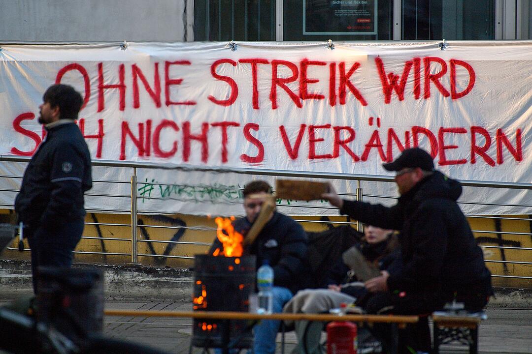 Warnstreik im Nahverkehr - Sachsen-Anhalt