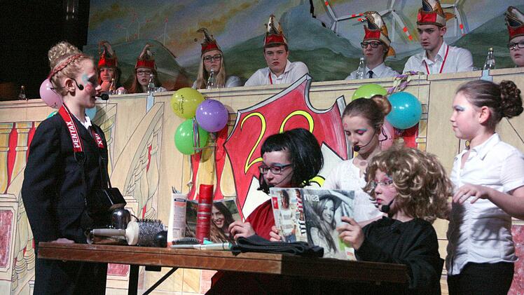 Der Nachwuchs zeigte neben Tänzen auch lustige Sketsche. Foto: Privat