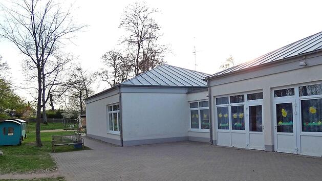 Generalsanierung oder Neubau des Kindergartens Wonfurt? Ergebnisoffen soll an einer Entscheidung gearbeitet werden. Der Architekt wird dazu verschiedene Alternativen darstellen und Kostensch&auml;tzungen vorlegen. Das Thema Kindergarten wurde bei der Sitzung des Finanz- und Hauptausschusses ausf&uuml;hrlich diskutiert.  Foto: Christian Licha