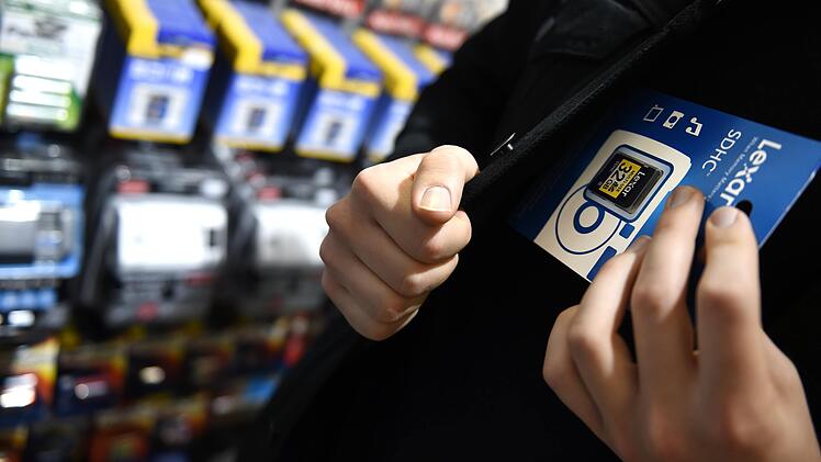 Drei Mal musste die Bamberger Polizei am Montag wegen Ladendieben ausr&uuml;cken.