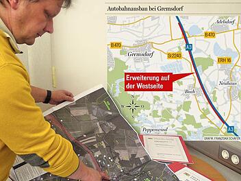 Bürgermeister Norbert Walter stellte den Gemeinderäten die neuen Pläne der Autobahndirektion vor. Foto: Pauline Lindner
