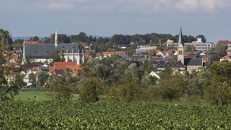 Ha&szlig;furt hat viele St&auml;rken, aber nicht alles l&auml;uft, wie es sich die Stadt und die Gesch&auml;ftswelt vorstellen. Deshalb sollen neue Wege diskutiert und eingeschlagen werden.  Foto: rr/Archiv