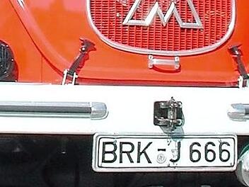 Das alte Fahrzeug hat bald ausgedient. 92&nbsp;400 Euro erh&auml;lt die FFW Bad Br&uuml;ckenau f&uuml;r die Beschaffung eines L&ouml;schgruppenfahrzeugs LF 20 KatS. Symbolbild: Ralf Ruppert