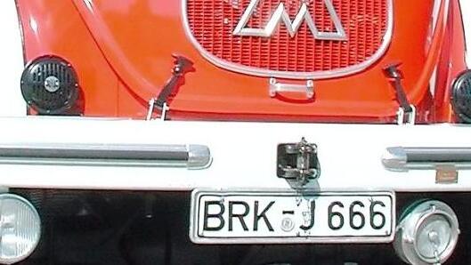 Das alte Fahrzeug hat bald ausgedient. 92&nbsp;400 Euro erh&auml;lt die FFW Bad Br&uuml;ckenau f&uuml;r die Beschaffung eines L&ouml;schgruppenfahrzeugs LF 20 KatS. Symbolbild: Ralf Ruppert