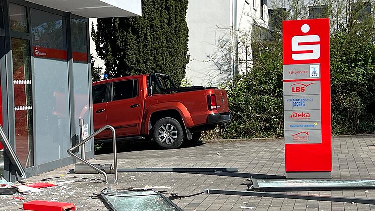 Mehrere Geldautomatensprengungen in Unterfranken: LKA ermittelt nach T&auml;tern