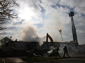 Hunderte retten sich vor Flammen in Kehler Gro&szlig;raum-Disco